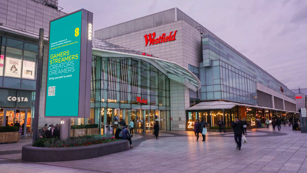 digital out-of-home - westfield shopping centre